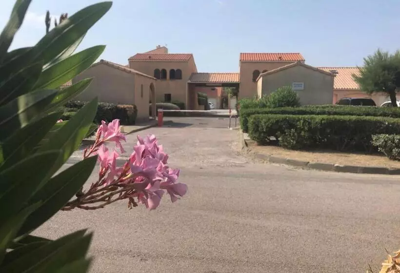 Maison De 2 Chambres Avec Jardin Clos A Leucate