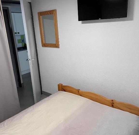 Maison De 2 Chambres Avec Jardin Clos A Leucate