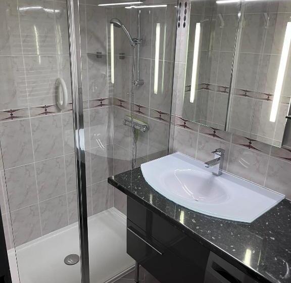 Maison De 2 Chambres Avec Jardin Clos A Leucate