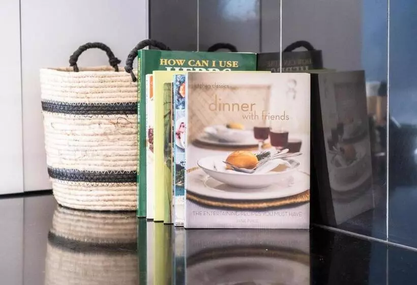 Pet Friendly House Opposite Bokarina Beach