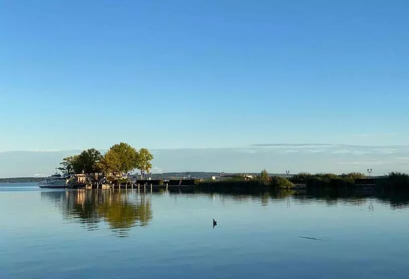 Royal Sun Lakeside Luxury Studio Flat At Balaton