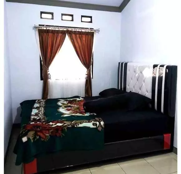 Situ Gede Indah Homestay