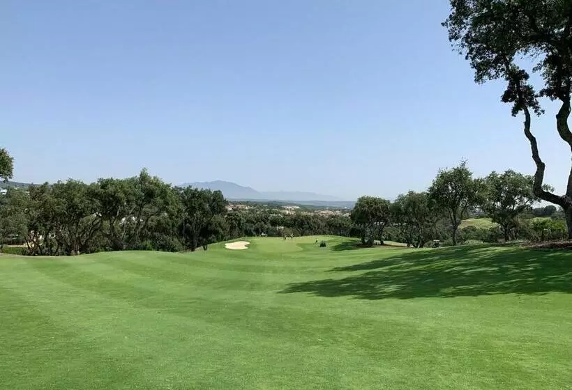 Spectacular Penthouse Apartment In Magnificent San Roque Club