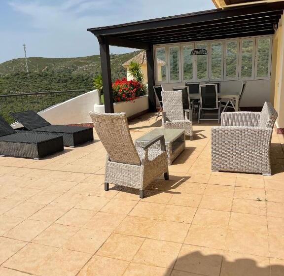 Spectacular Penthouse Apartment In Magnificent San Roque Club