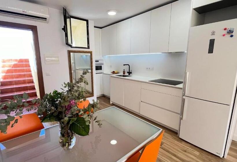 Urbanización La Felicidad El Conserje