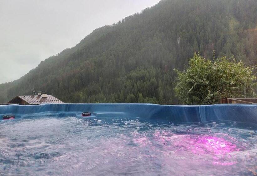 Italian Apartment With Hot Tub