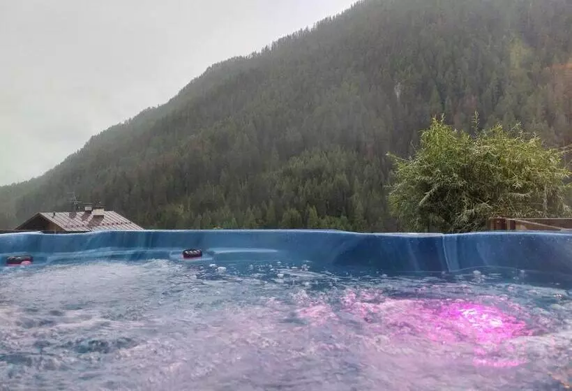 Italian Apartment With Hot Tub