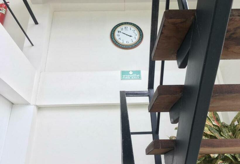 מוטל Nava Tara Resort