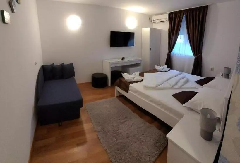 پانسیون Casa Diana
