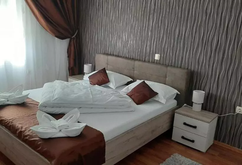 پانسیون Casa Diana