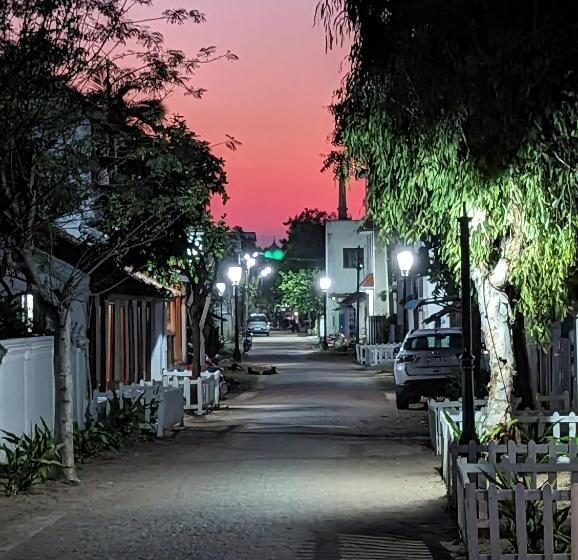 بنسيون Thanga House By Luxunlock Private Villas