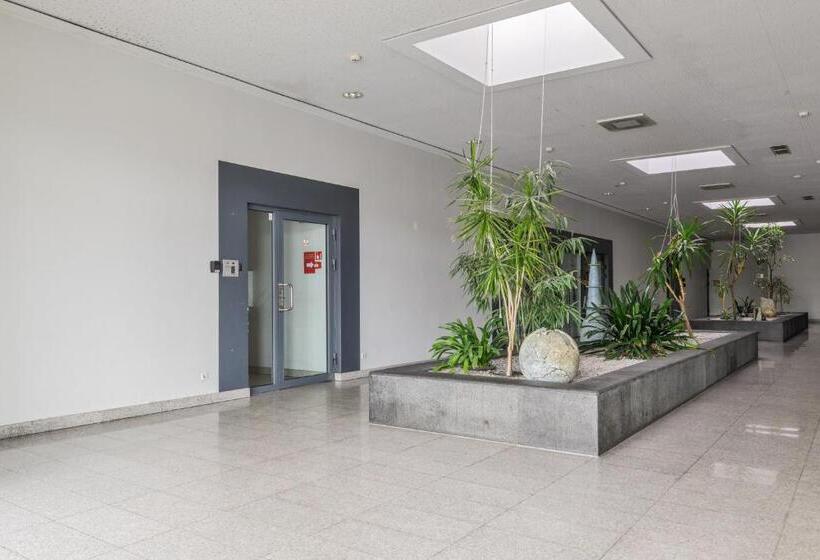 Sea View Apartment On 19th Floor