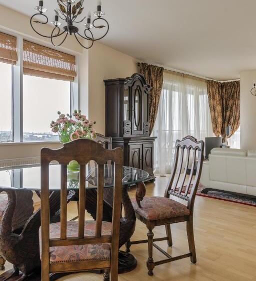 Sea View Apartment On 19th Floor