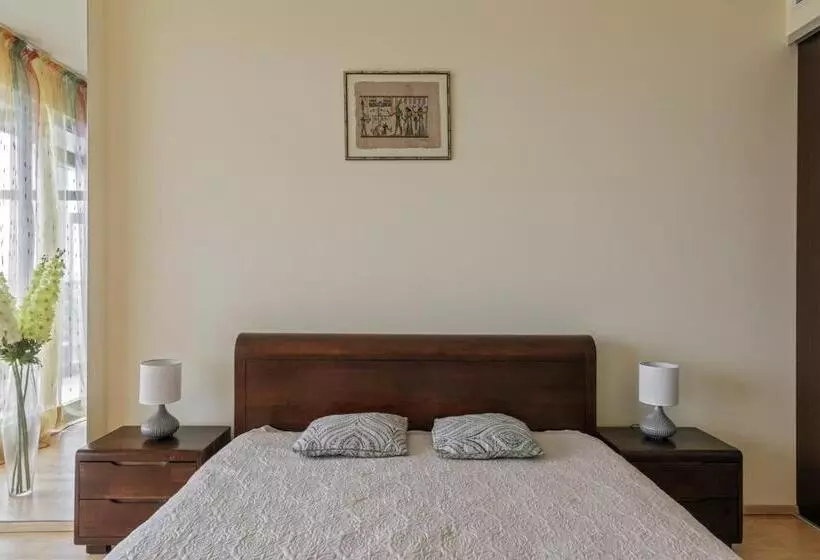 Sea View Apartment On 19th Floor