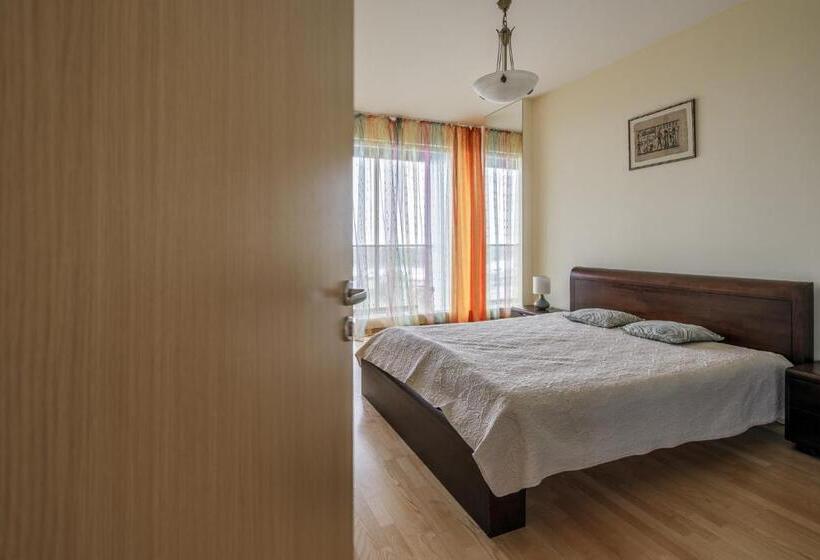 Sea View Apartment On 19th Floor