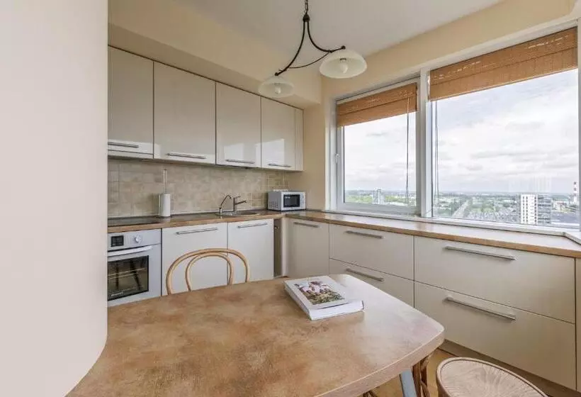 Sea View Apartment On 19th Floor