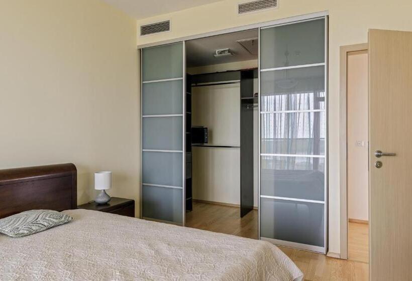 Sea View Apartment On 19th Floor