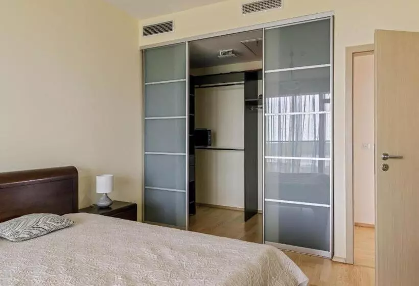 Sea View Apartment On 19th Floor