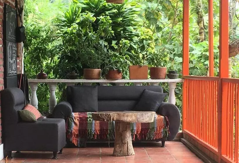 Aamiaismajoitus (B&B) Habitación Las Bromelias, Pijao, Finca Flora Del Rio