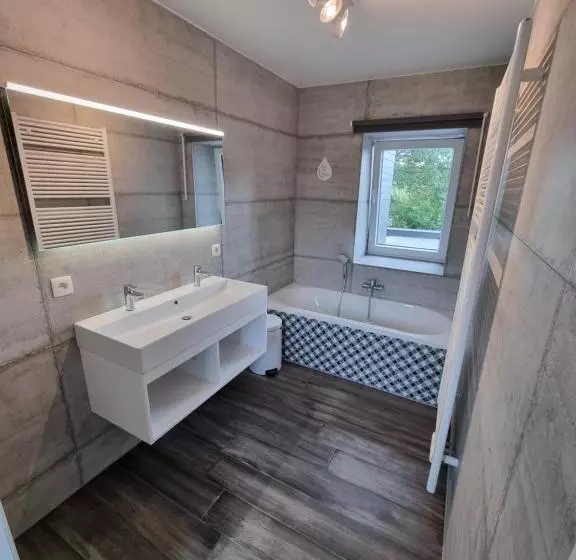 Gîte  Il Y A  11 à 13 Pers #nature #familles #calme #pas D Abus D Alcool