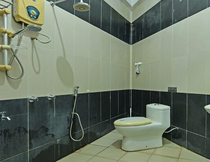 Hotel Oyo 90441 Cz Traveler S