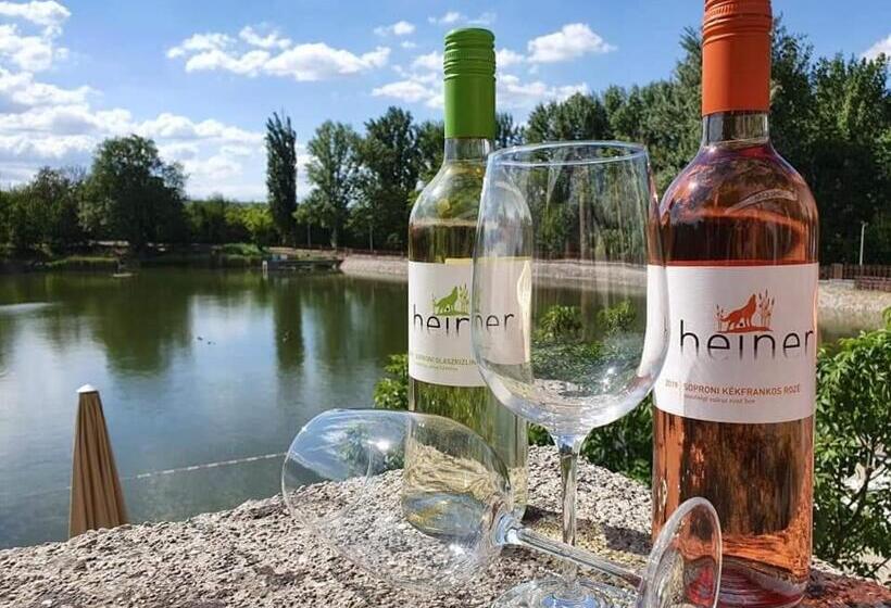 Lakelove Házikó Sopron  Erdő és Tópart Mellett