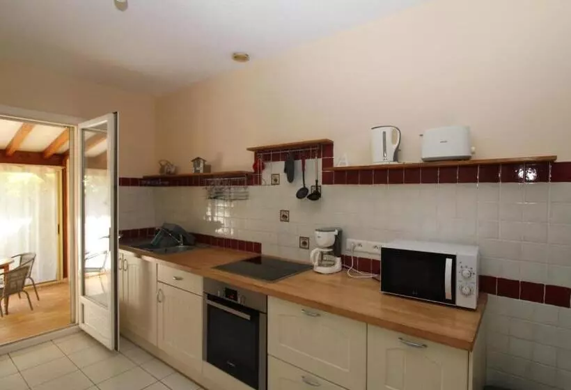 Villa F3 Avec Jardin Et Garage, Capacité 6 Pers., Proche Plage Et Village   Argelès Sur Mer   Fr 1 3