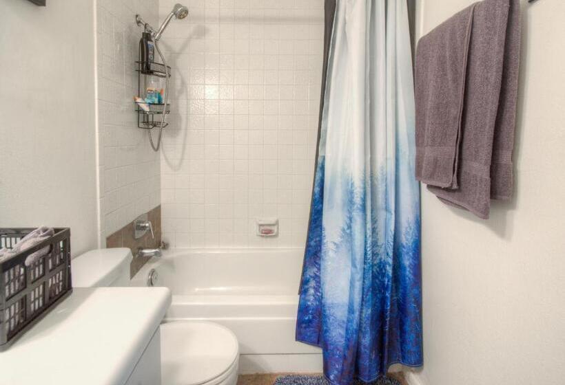 Spacious 3br, 2ba Condo Near Medcenter & Nrg