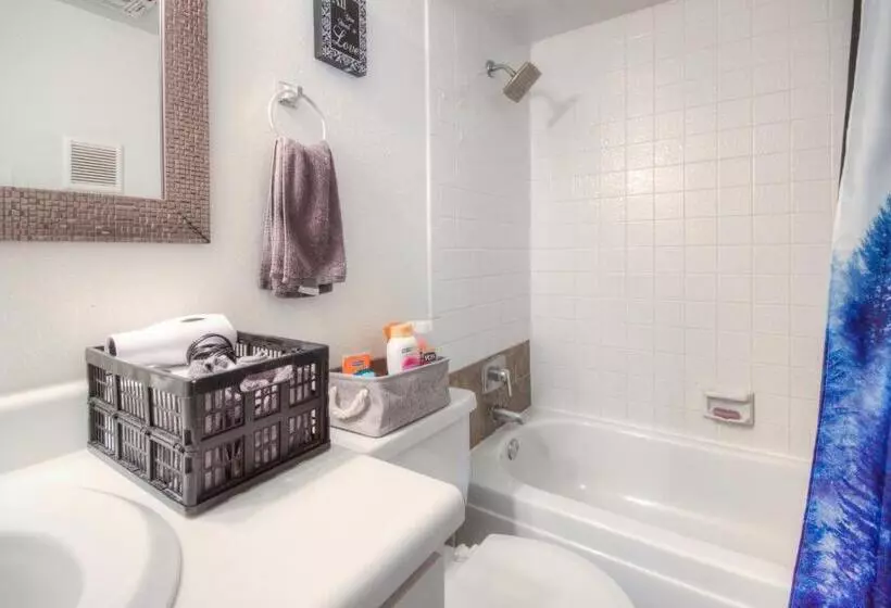 Spacious 3br, 2ba Condo Near Medcenter & Nrg