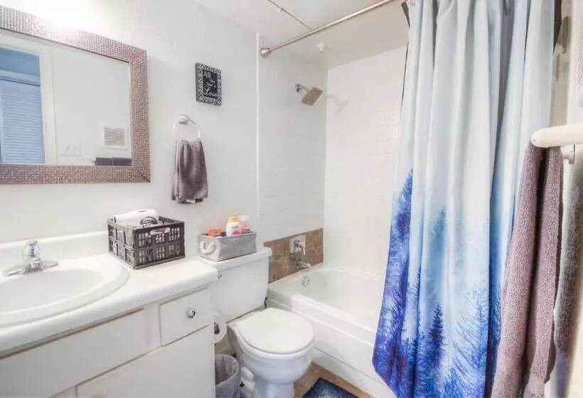 Spacious 3br, 2ba Condo Near Medcenter & Nrg