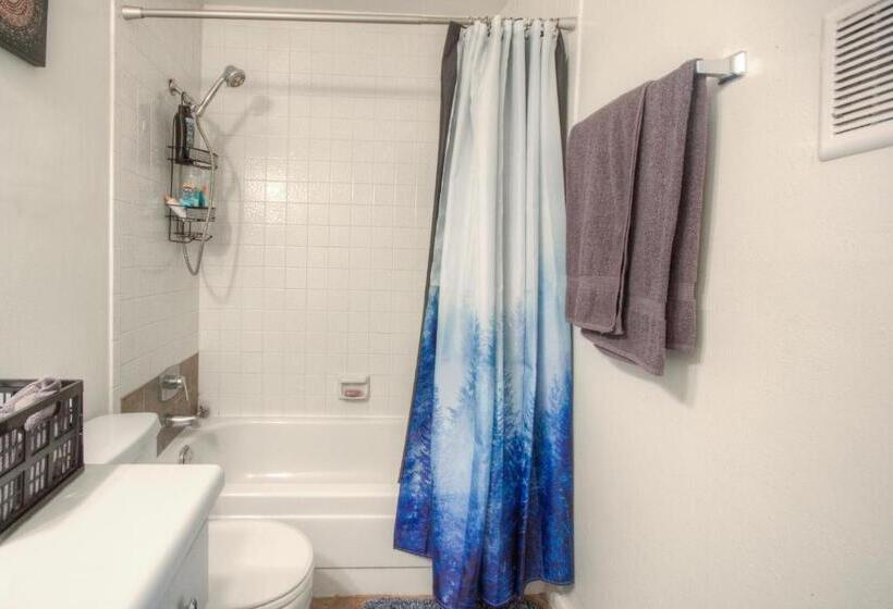 Spacious 3br, 2ba Condo Near Medcenter & Nrg