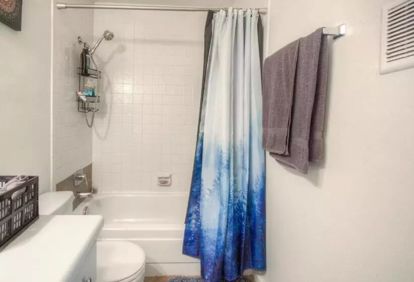 Spacious 3br, 2ba Condo Near Medcenter & Nrg