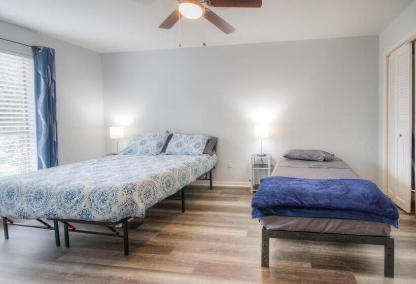 Spacious 3br, 2ba Condo Near Medcenter & Nrg