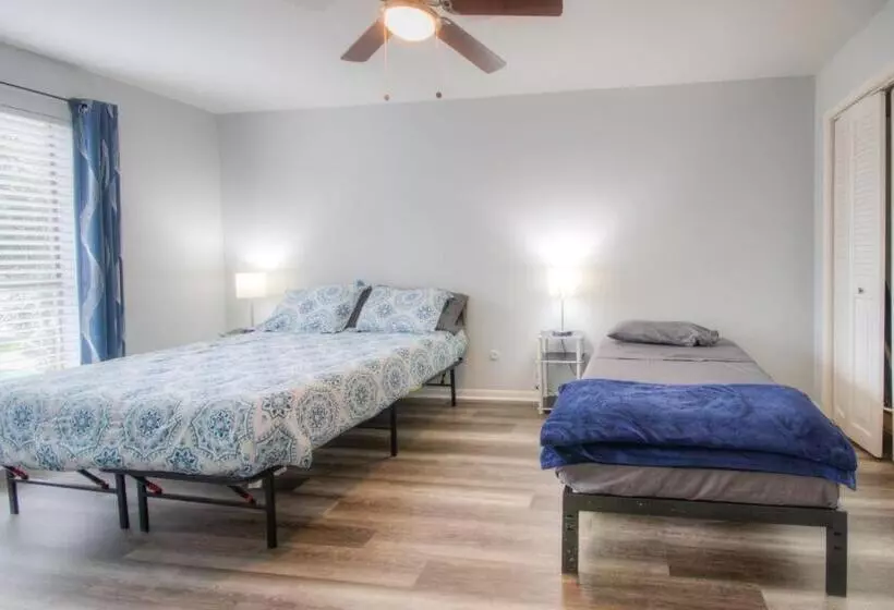 Spacious 3br, 2ba Condo Near Medcenter & Nrg