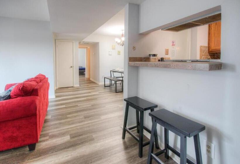 Spacious 3br, 2ba Condo Near Medcenter & Nrg