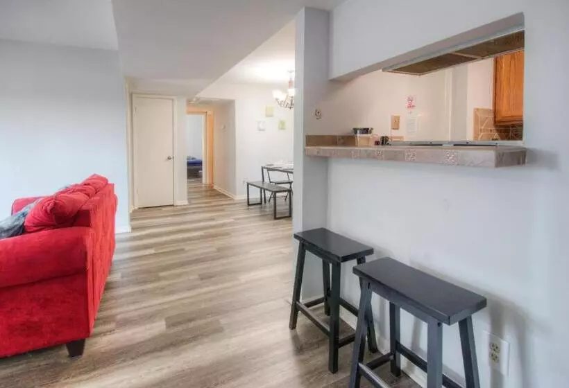 Spacious 3br, 2ba Condo Near Medcenter & Nrg