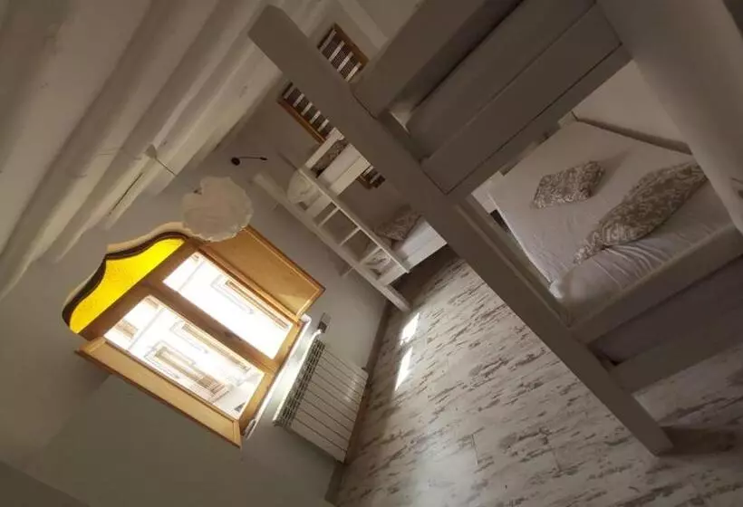 هاستل Amaka House