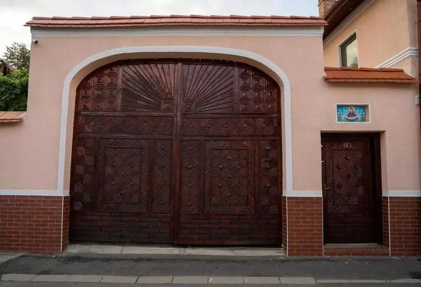 Apartament Panoramic La Casa In Comuna Rasinari