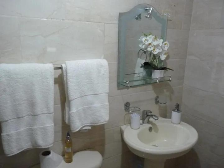 Apartamento Luminoso, Espacioso Y Funcional, Como En Casa