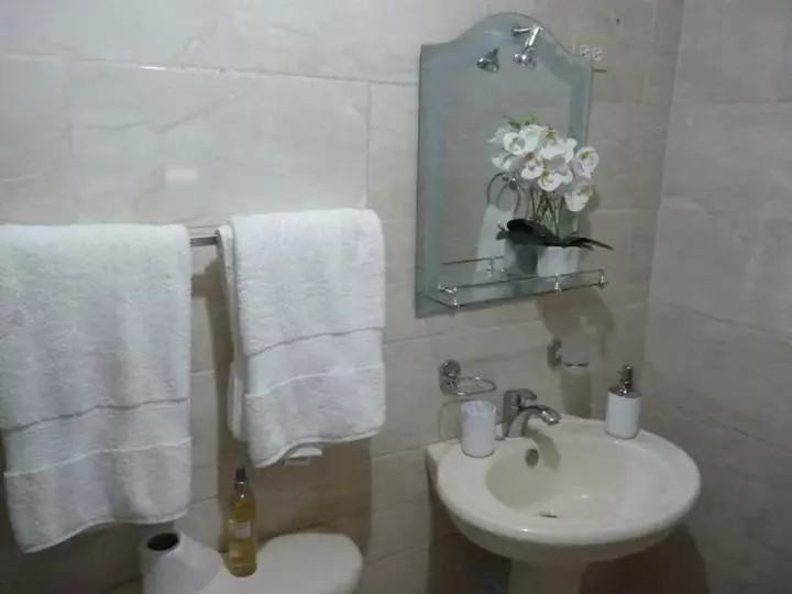 Apartamento Luminoso, Espacioso Y Funcional, Como En Casa
