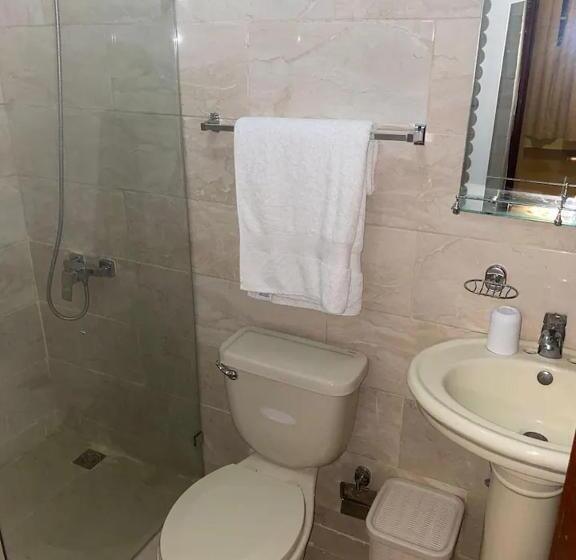 Apartamento Luminoso, Espacioso Y Funcional, Como En Casa