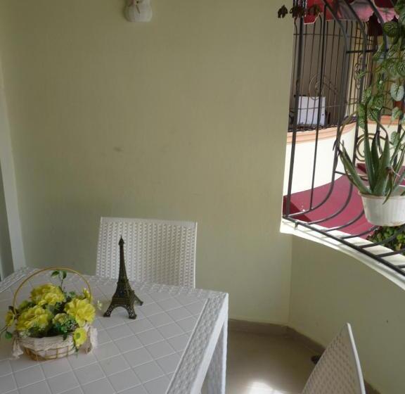 Apartamento Luminoso, Espacioso Y Funcional, Como En Casa