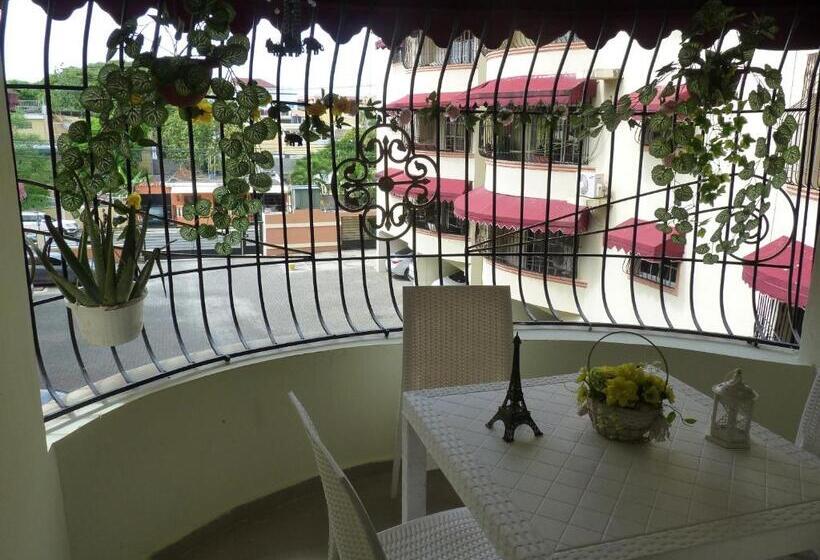 Apartamento Luminoso, Espacioso Y Funcional, Como En Casa