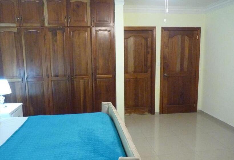 Apartamento Luminoso, Espacioso Y Funcional, Como En Casa