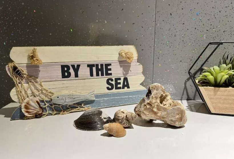 Beautiful Beach Front Cottage