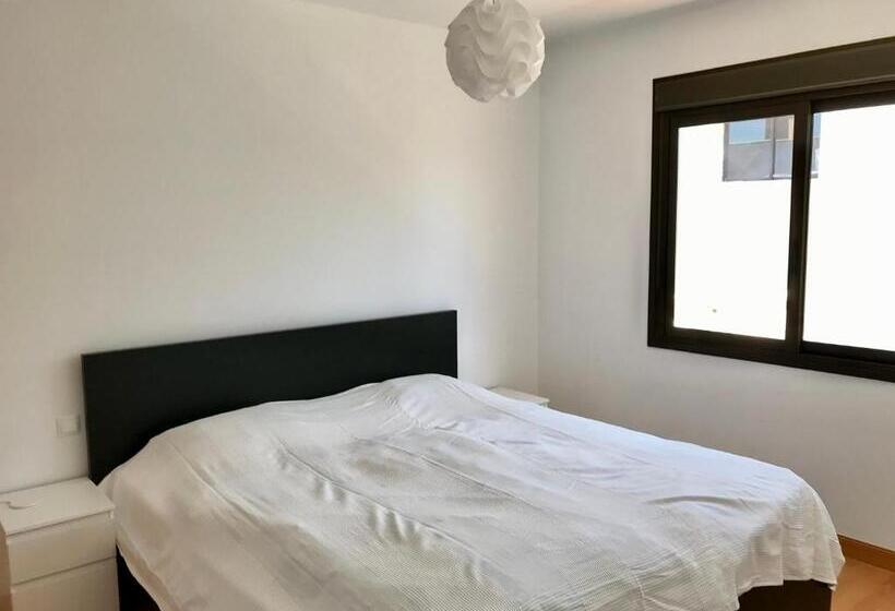 Beautiful Renovated Beach House With Panoramic Seaviews