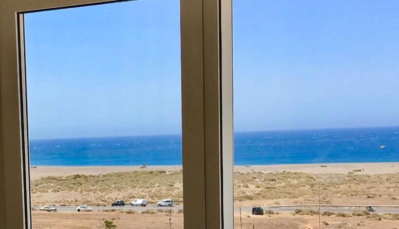 Beautiful Renovated Beach House With Panoramic Seaviews