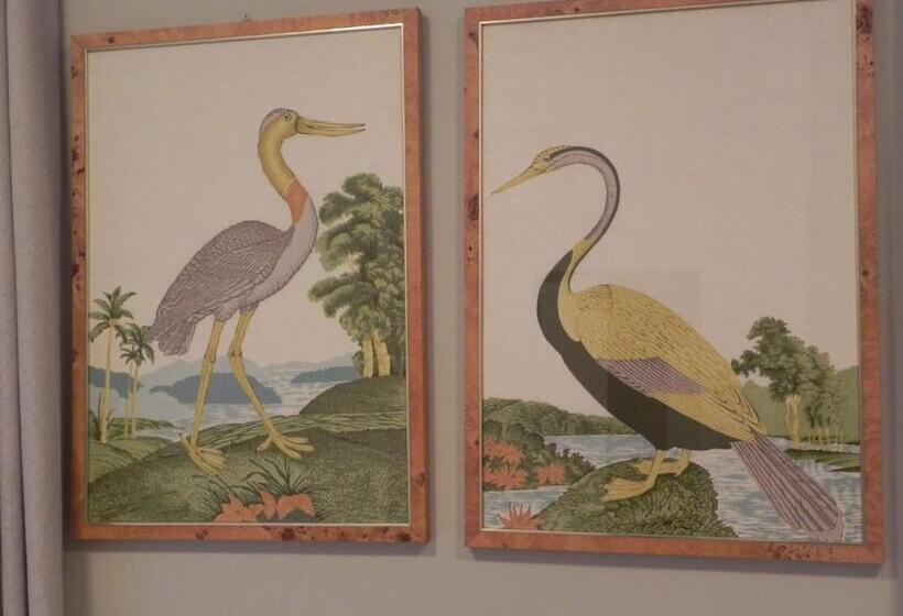 تختخواب و صبحانه Navonamyhome