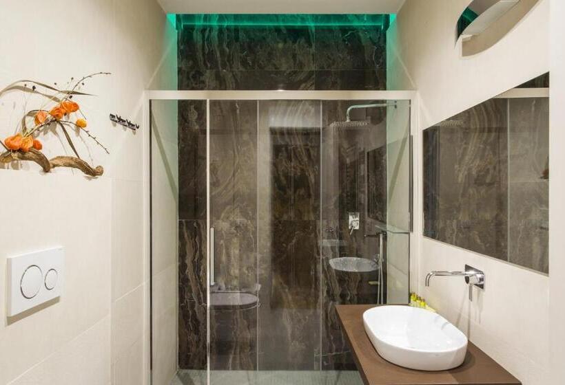 تختخواب و صبحانه Navonamyhome