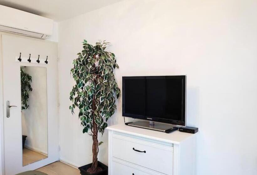 Bella Vista Yourhosthelper